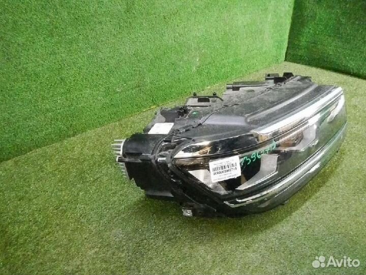 Фара правая Volkswagen Tiguan