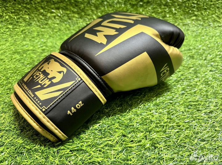 Защита голени и стопы, перчатки, шлем Venom