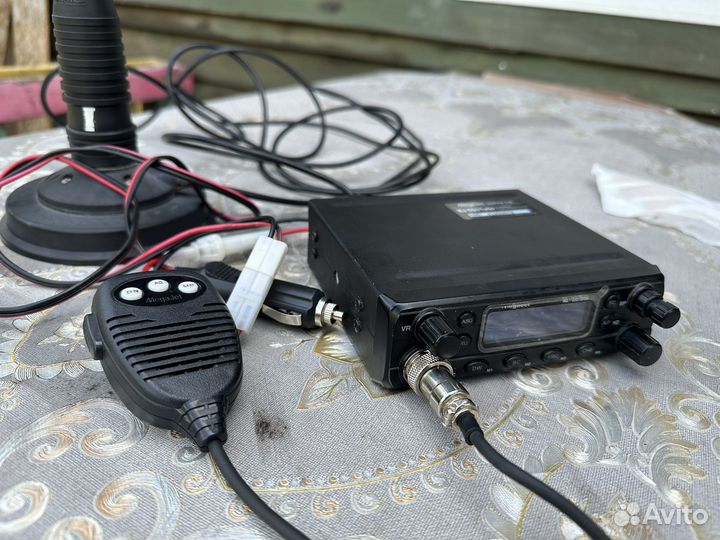 Автомобильная рация с антенной Megajet