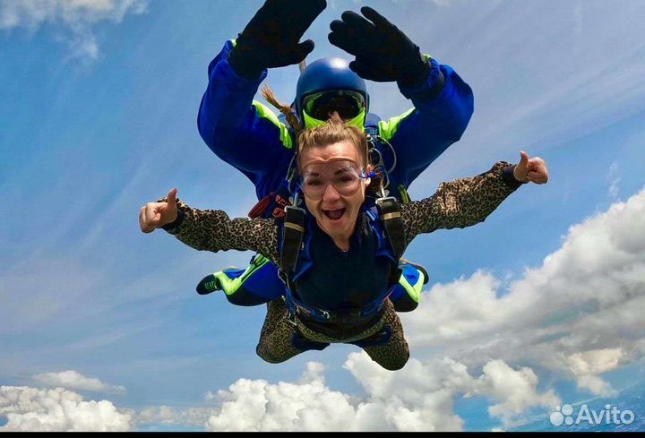 Прыжок с парашютом в тандеме