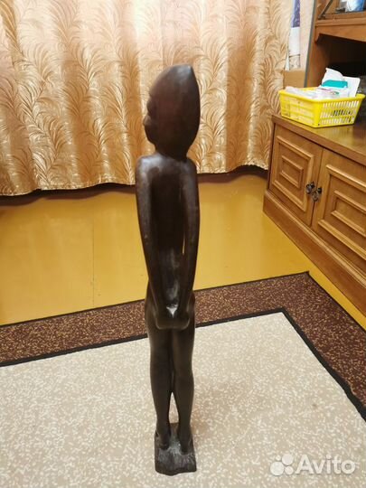 Продам статуэтку 