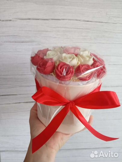 Шоколадные розы сладкий подарок мини букет