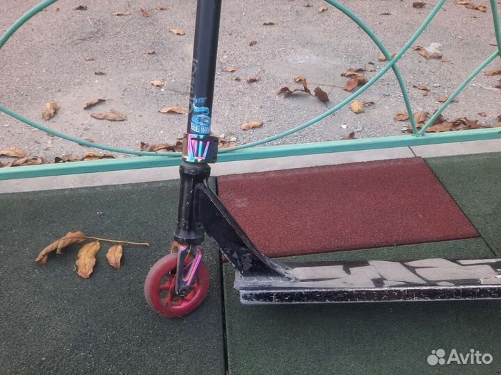 Трюковой самокат