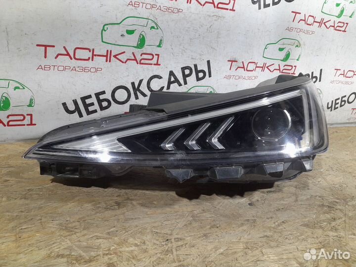 Фара левая Hyundai Elantra 6 (2018-2020)