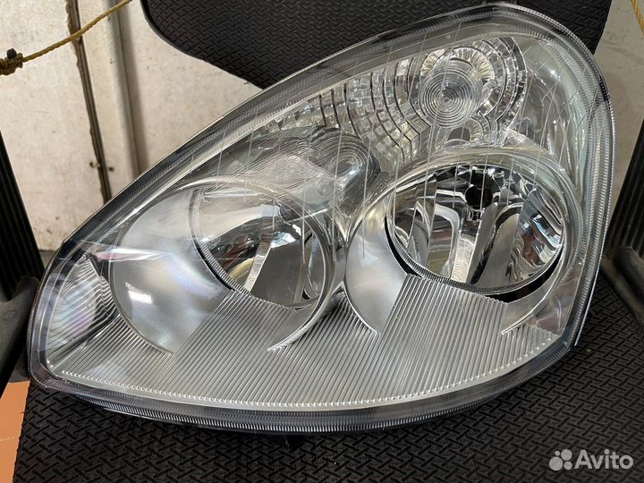 Фара на приору 1