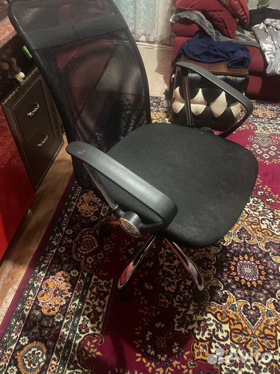 Компьютерное офисное кресло