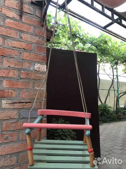 Детские качели уличные
