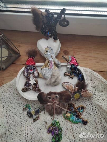 Брошь. Норка. Бисер. Наличие