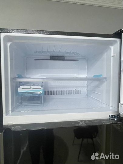 Холодильник sharp