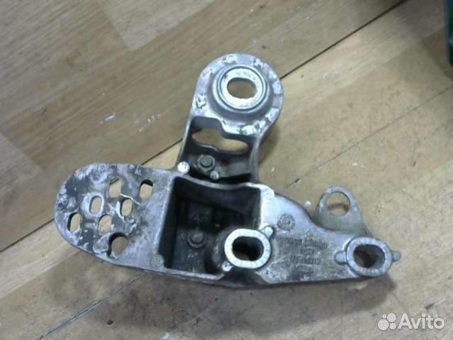 Кронштейн двигателя Audi A4 B5 (S4,RS4) 8D0199351H