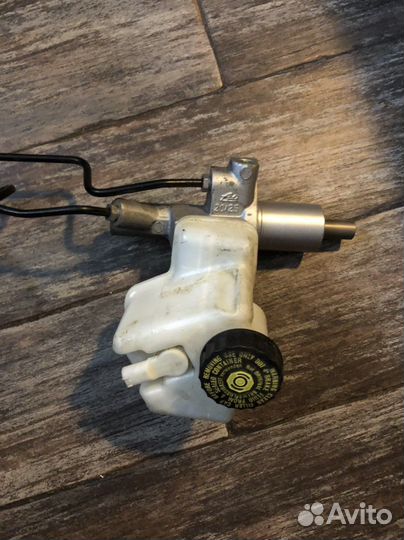 Главный тормозной цилиндр Mercedes Benz C 204