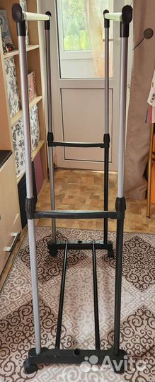 Вешалка напольная для одежды