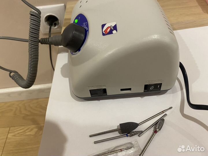 Аппарат для маникюра и педикюра Strong 210