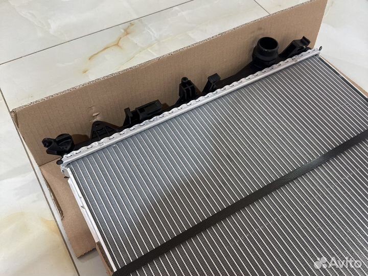 Радиатор охлаждения на мерседес