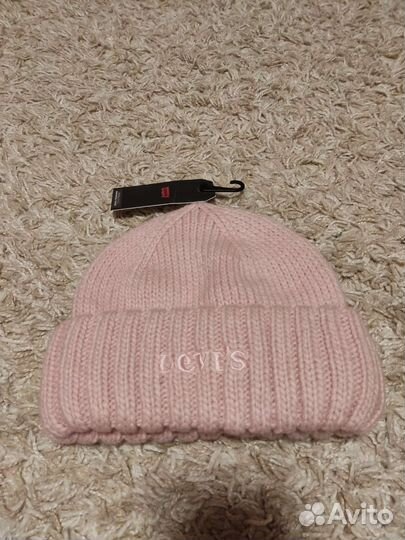 Шапка новая Levi's