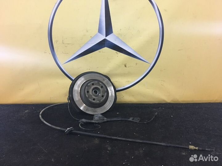 Кулак Mercedes W219 A2113508308