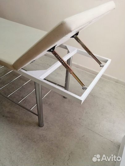 Массажная / косметологическая кушетка