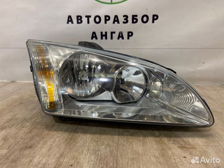 Фара передняя правая Ford Focus qqdb (1.8) 2006