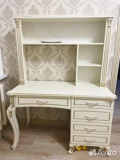 Стол писменный