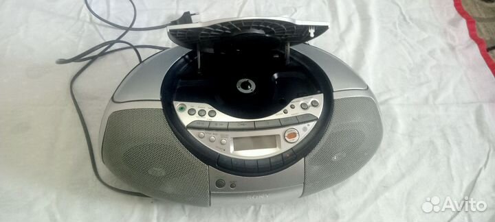 Радиоприемник sony