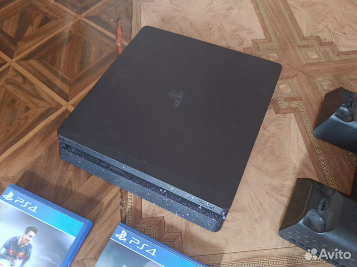 Sony PS4 slim