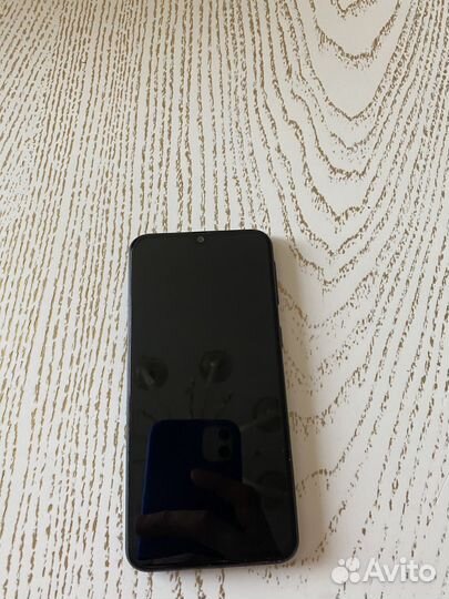 Samsung Galaxy A40, 4/64 ГБ