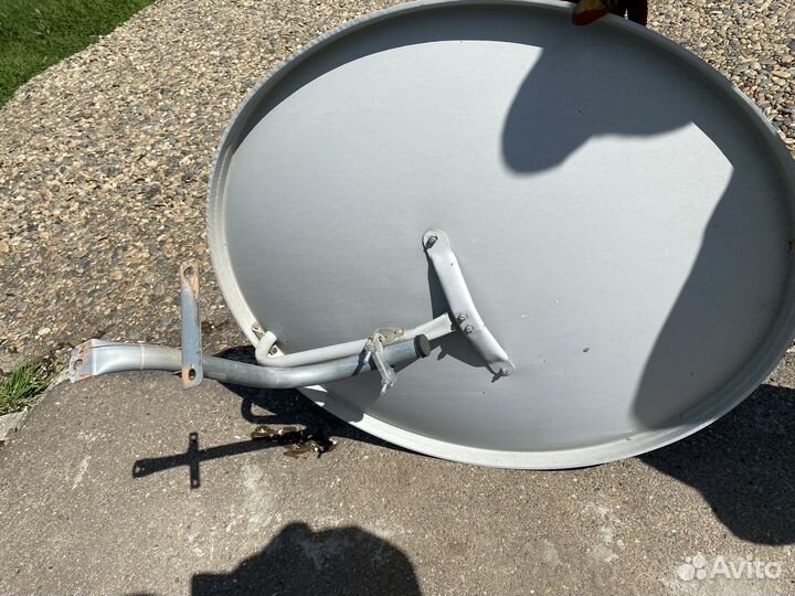Спутниковая тарелка