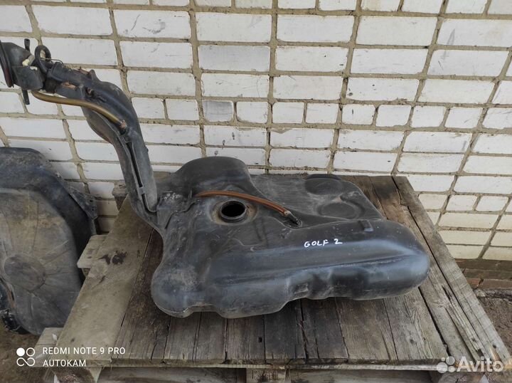 Топливный бак Volkswagen Golf 2