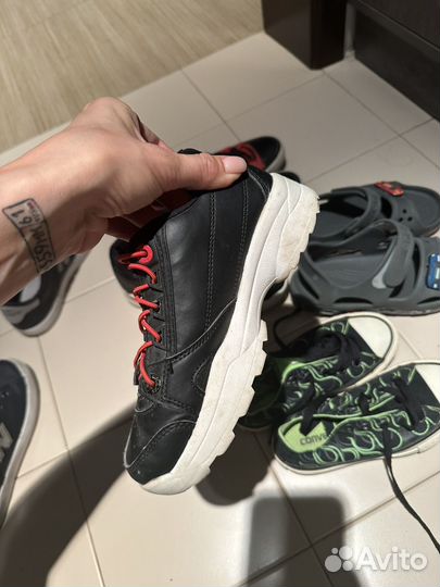 Кроссовки levis