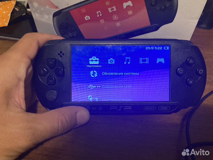 Sony PSP-E1008 CB street