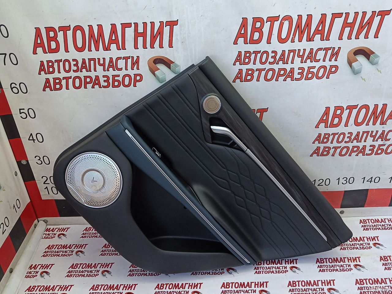 Обшивка двери задней правой Voyah Free