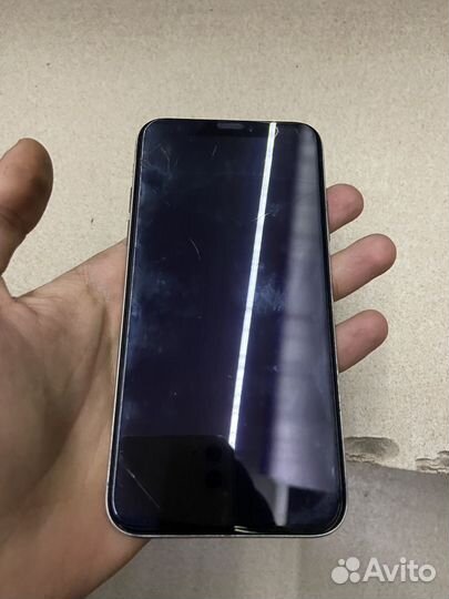 Телефон iPhone X
