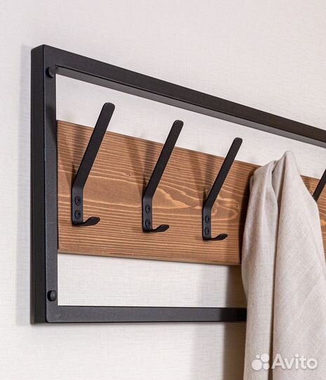 Вешалка настенная в прихожую