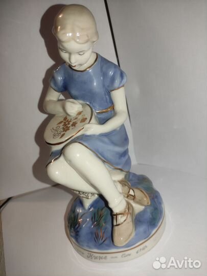 Статуэтка фарфор гжель СССР