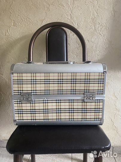 Чемодан визажиста