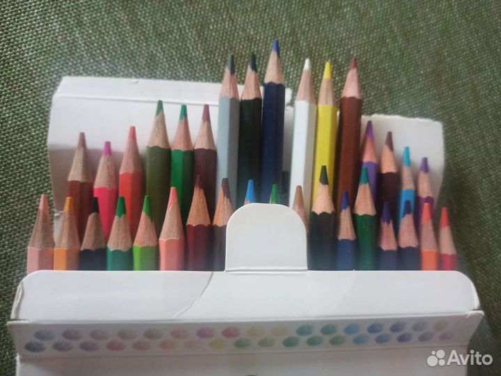 Набор цветных карандашей