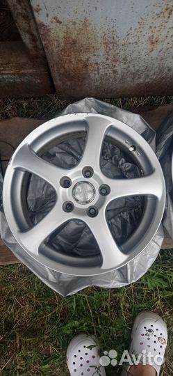 Диски литые r16