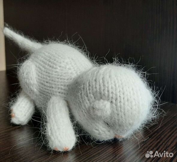 Вязаный котенок