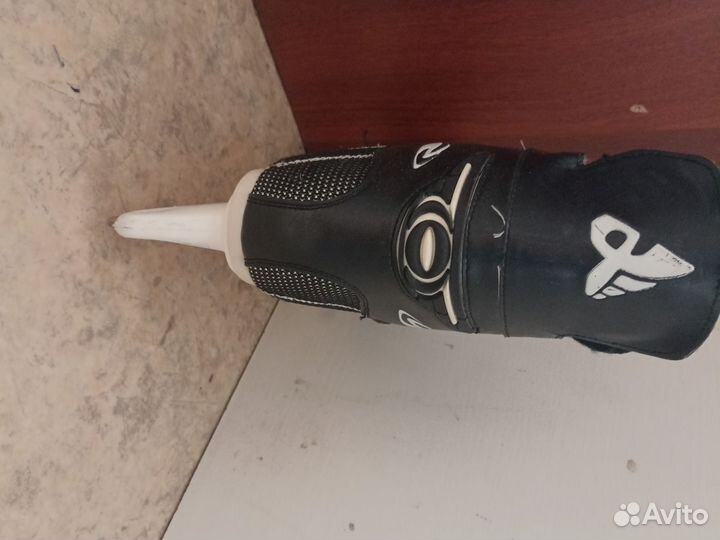 Коньки хоккейные