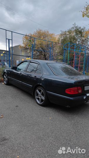 Mercedes-Benz E-класс 2.0 AT, 1998, 276 281 км
