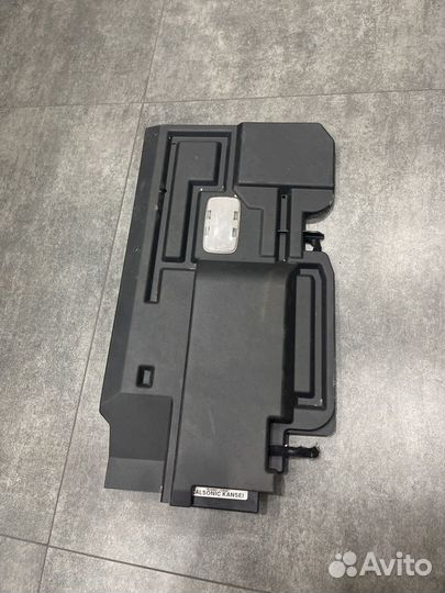 Накладка под бардачком