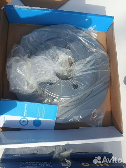 Тормозные диски+колодки +ступичный подш с датч абс