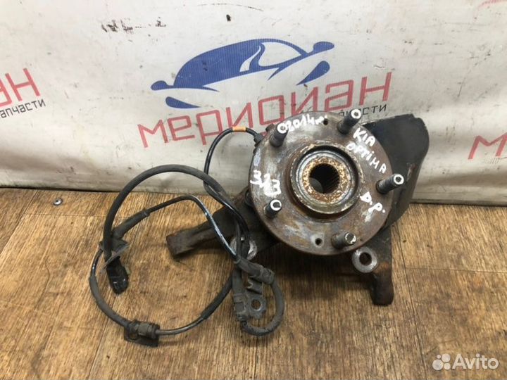 Кулак поворотный передний правый Kia Optima TF