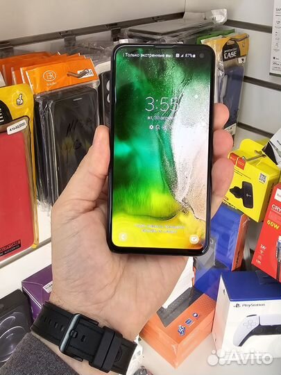 Samsung Galaxy S10e (Snapdragon 855), 6/128 ГБ