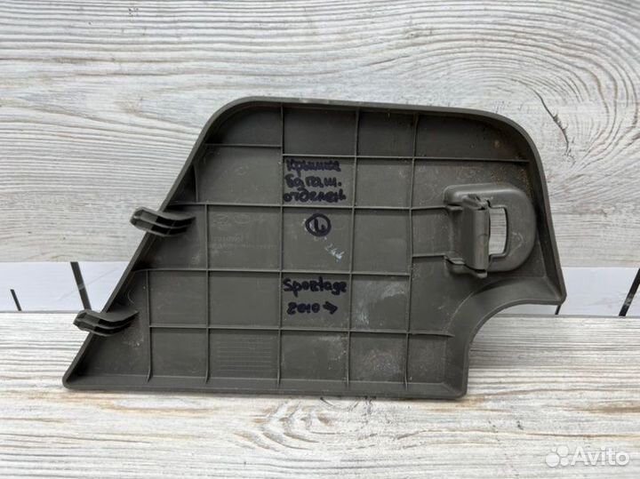 Крышка багажного отделения левая Kia Sportage (SL)