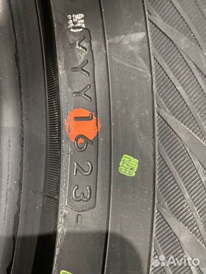 Yokohama Ice Guard IG65 275/50 R22 111T