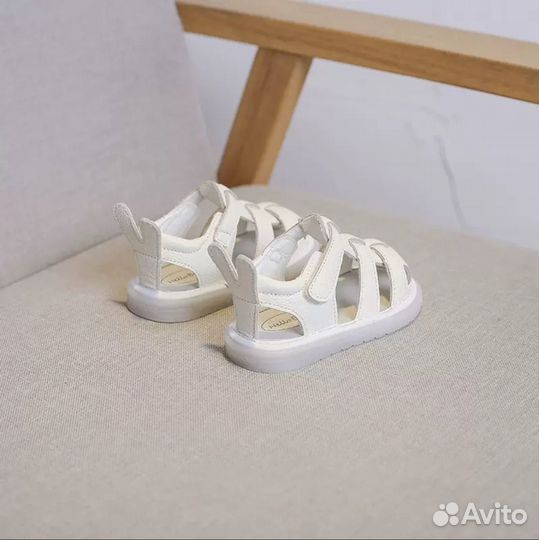 Сандалии для девочки