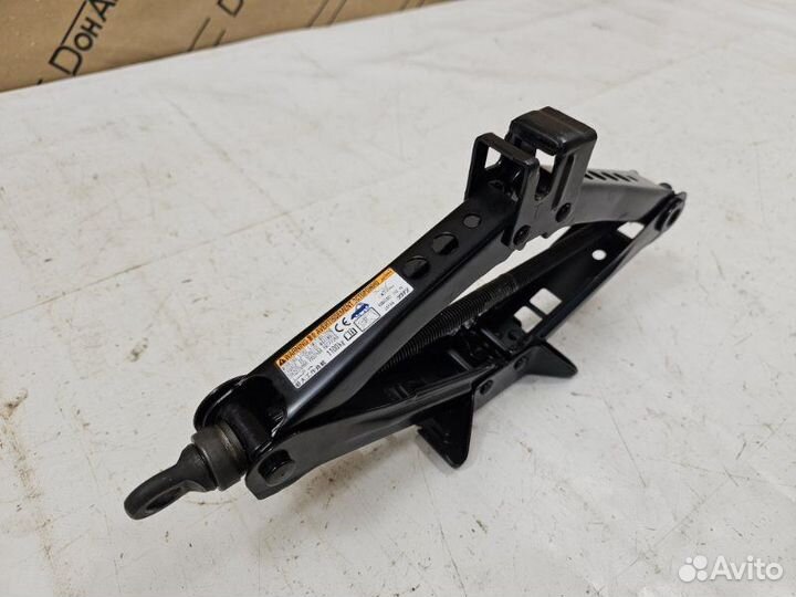 Домкрат Toyota Camry V70