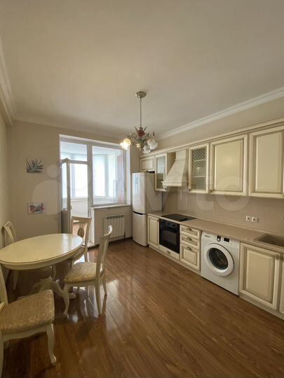 2-к. квартира, 87 м², 3/12 эт.