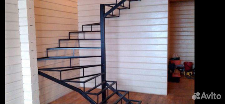 Металл каркасы,Лестницы на второй этаж. Ступени